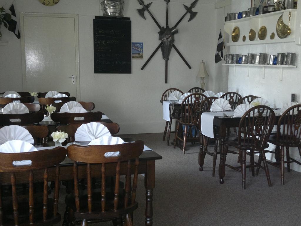 Arms Tintagel